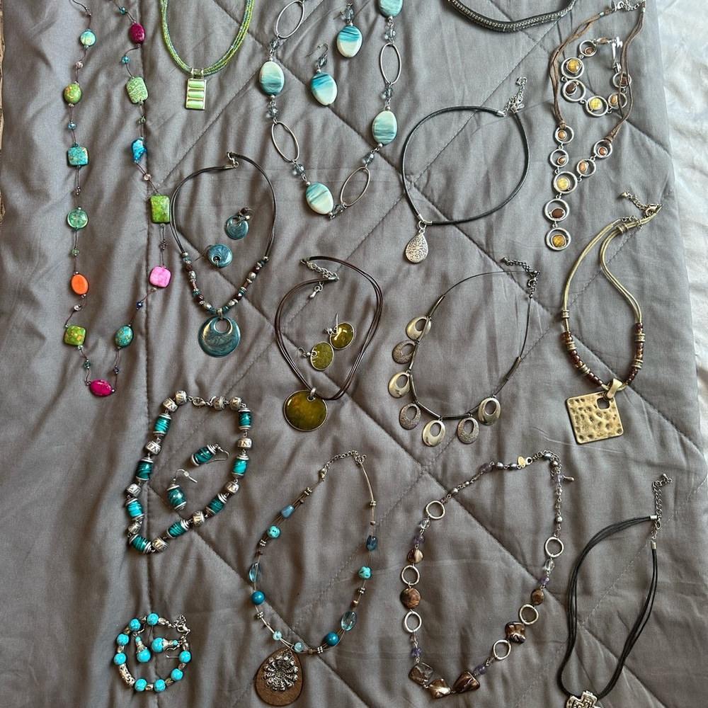 Elegant Multi-Color Necklace Set